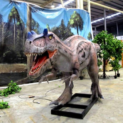 Yüksek Yaşam benzeri Ve Öykünmesel Dinozor İskeleti